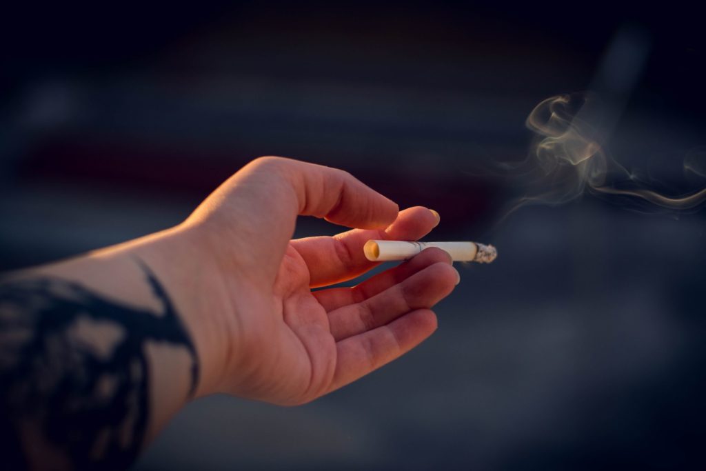 Nikotin entfernen: So klappt es (Anleitung)
